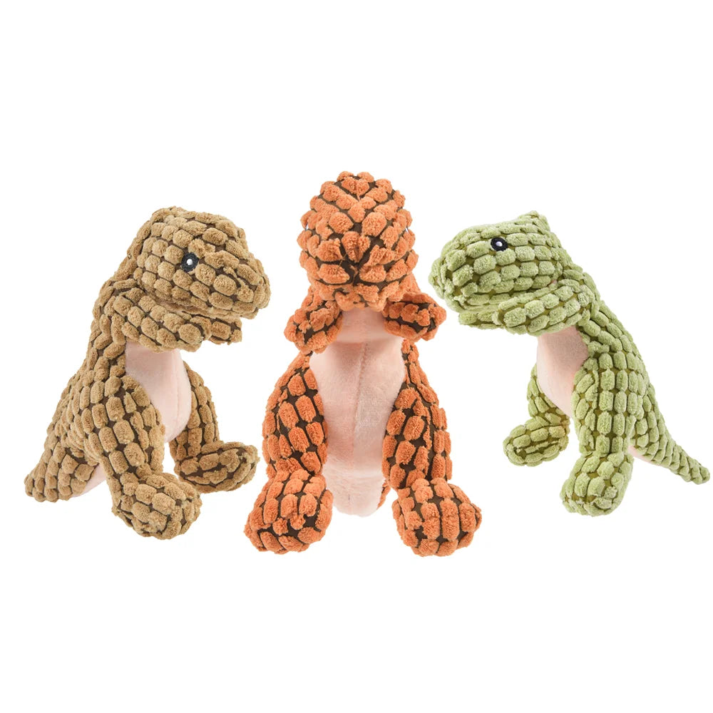 🦖 Diversión asegurada para tu mascota Estos adorables juguetes de peluche con forma de dinosaurio son perfectos para perros y gatos. Su diseño suave y atractivo estimula el juego y ayuda a reducir el aburrimiento y el estrés de tu mascota.